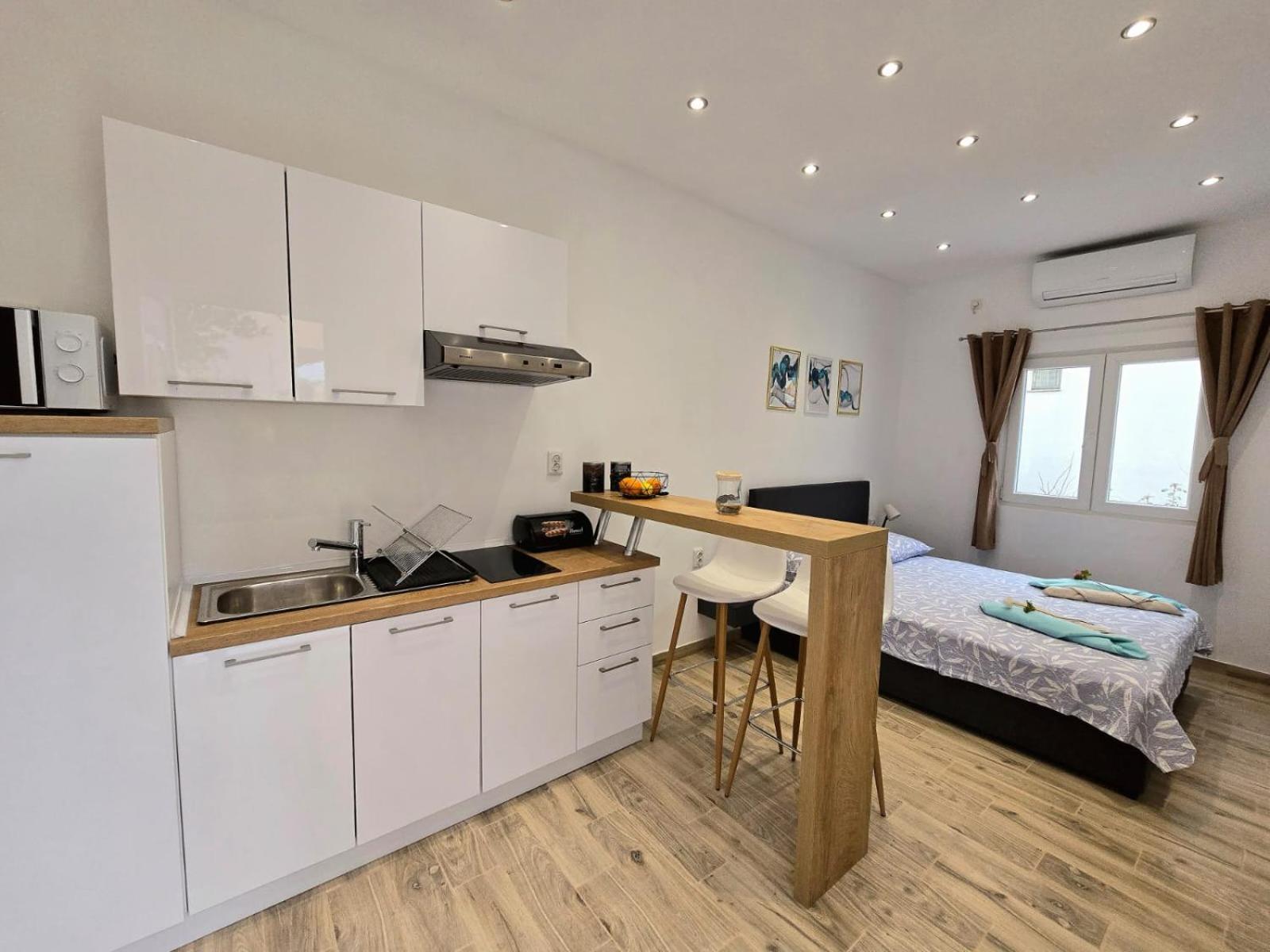 Apartmani Krnic 希贝尼克 外观 照片